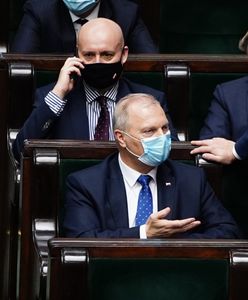 Makowski: "Insurekcja dwudniowa. Posłowie, którzy mieli rozbić PiS, wracają do partii-matki" [OPINIA]