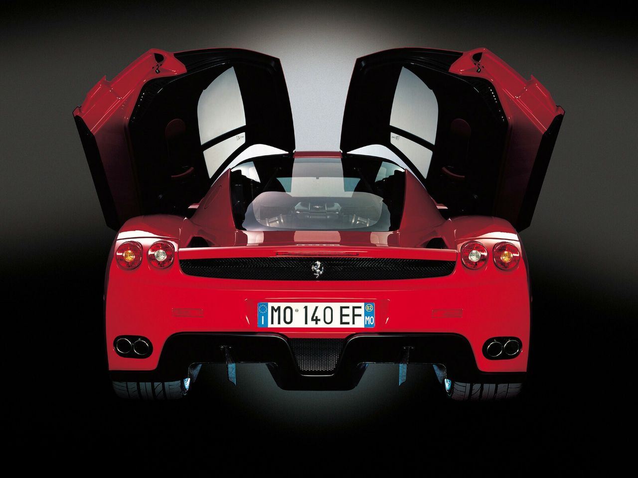 Ferrari Enzo (fot. kewlwallpapers.com)
