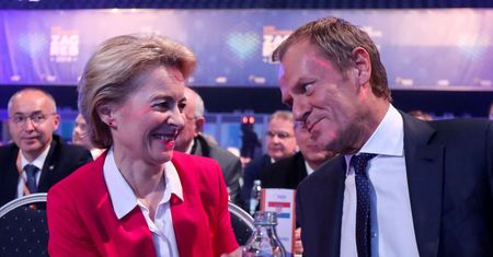 Gesty to za mało. "Nawet od Tuska KE będzie wymagać działań"