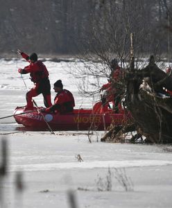 Jan Lityński ratował psa. Poszukiwania na Narwi na szeroką skalę (ZDJĘCIA)
