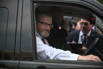 Szokujące słowa Brauna podczas debaty. "Kula w łeb"