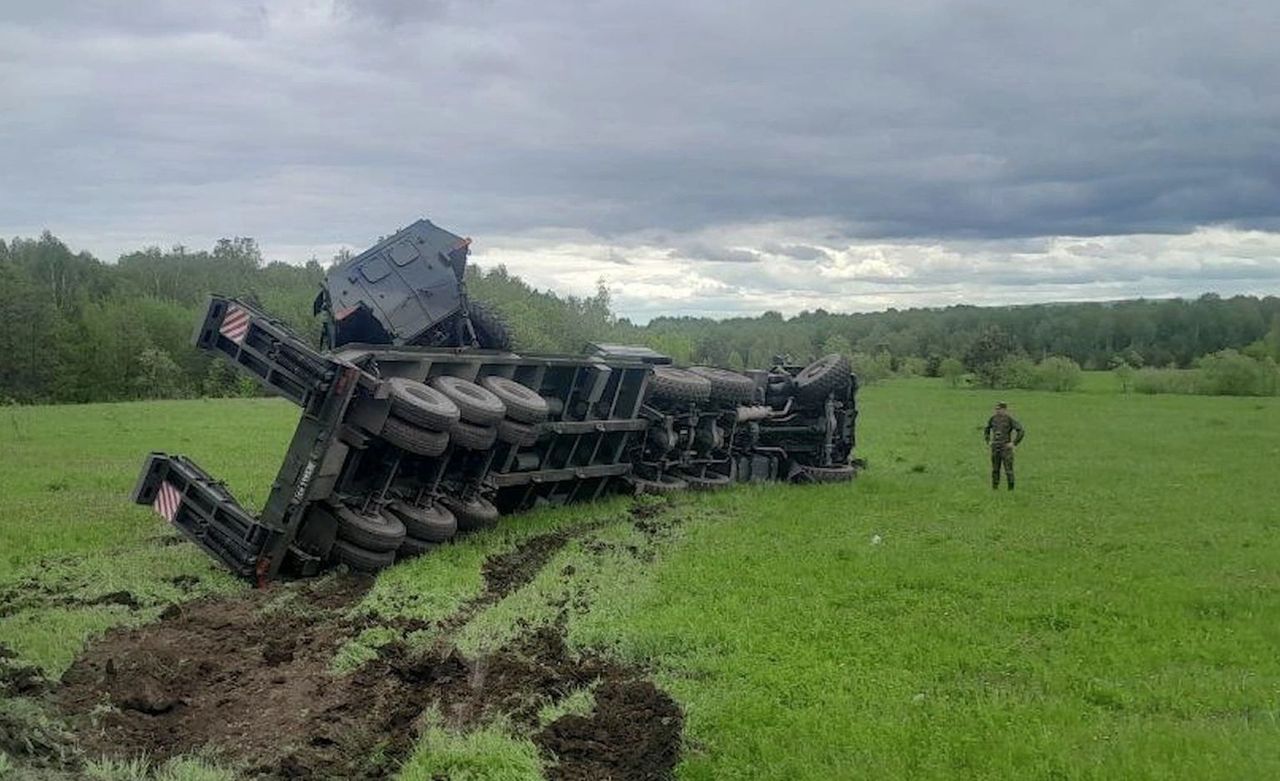 Abschleppunfall mit erbeuteten NATO-Panzern: Chaos auf Russlands Straßen