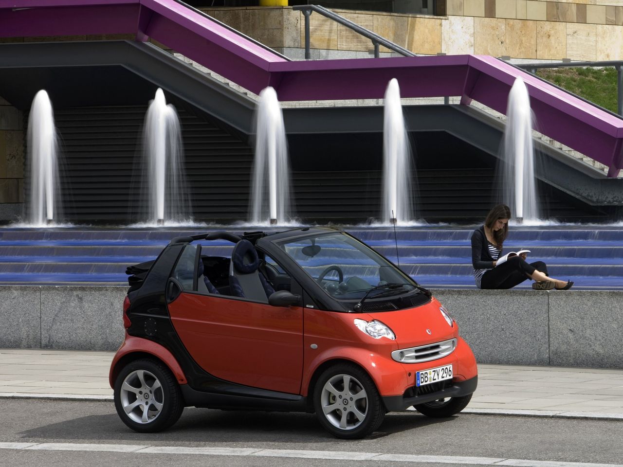 W 2030 roku zamiast Smarta do miasta lepiej kupić wygodnego, dużego SUV-a 