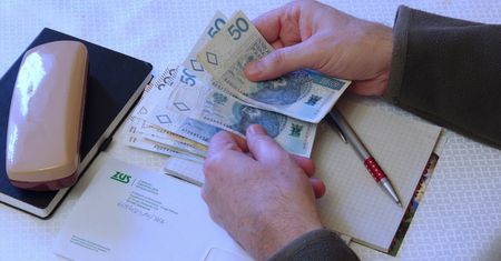 Druga waloryzacja. "Polacy nie chcą ryzykować, wolą konkretną kwotę"