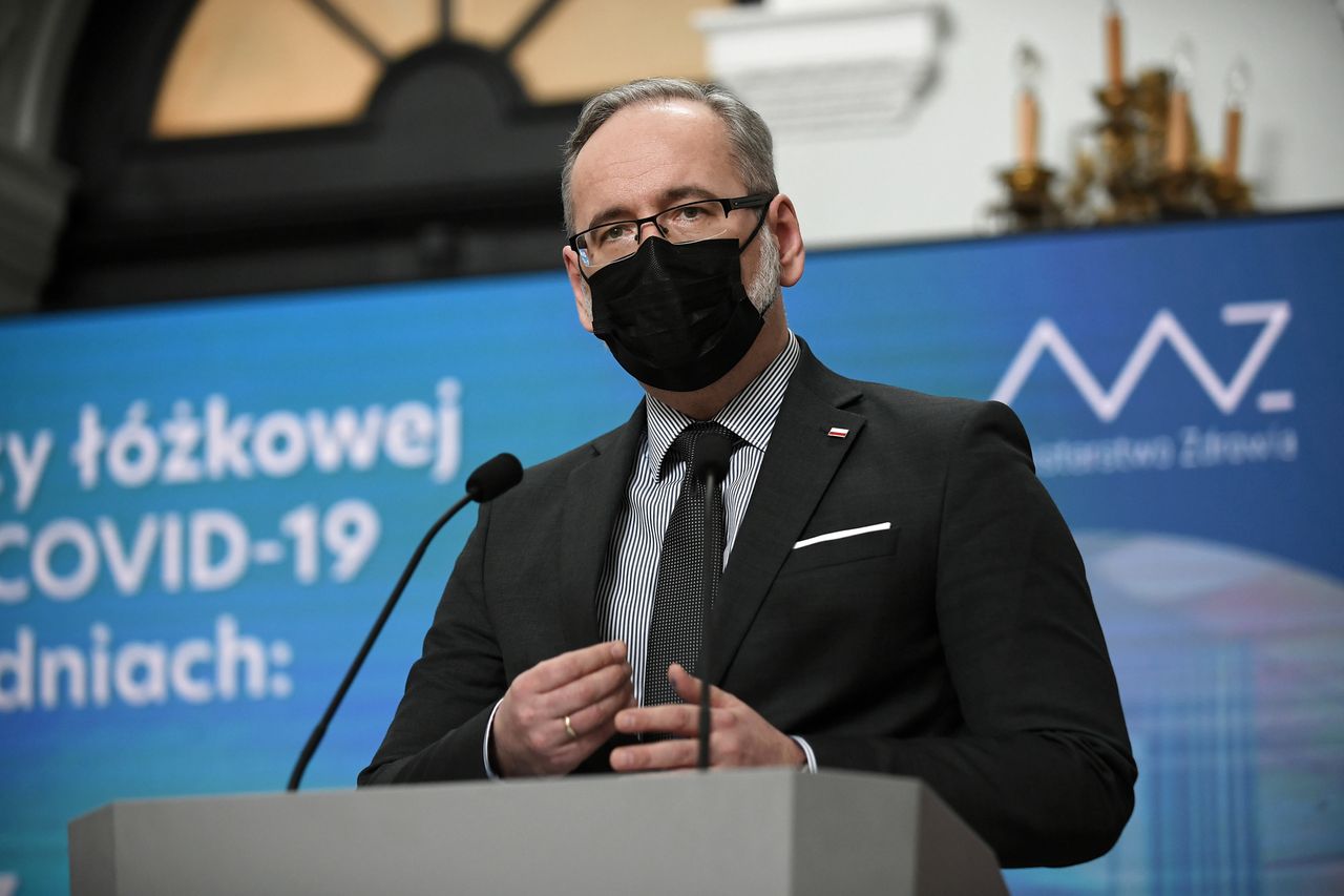 Apele ekspertów w sprawie obowiązkowych szczepień. Minister Adam Niedzielski zabrał głos