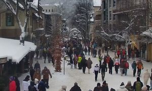 25 cm śniegu w Zakopanem. Krupówki oblężone