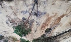 Kolejne zapadlisko w pobliżu Olkusza. Nadleśnictwo zamyka następny fragment lasu