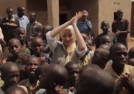 Christina Aguilera odwiedziła RWANDĘ!