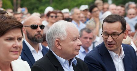 Przez lata były niewidoczne. W końcu w nas uderzyły. Skutki reformy PiS