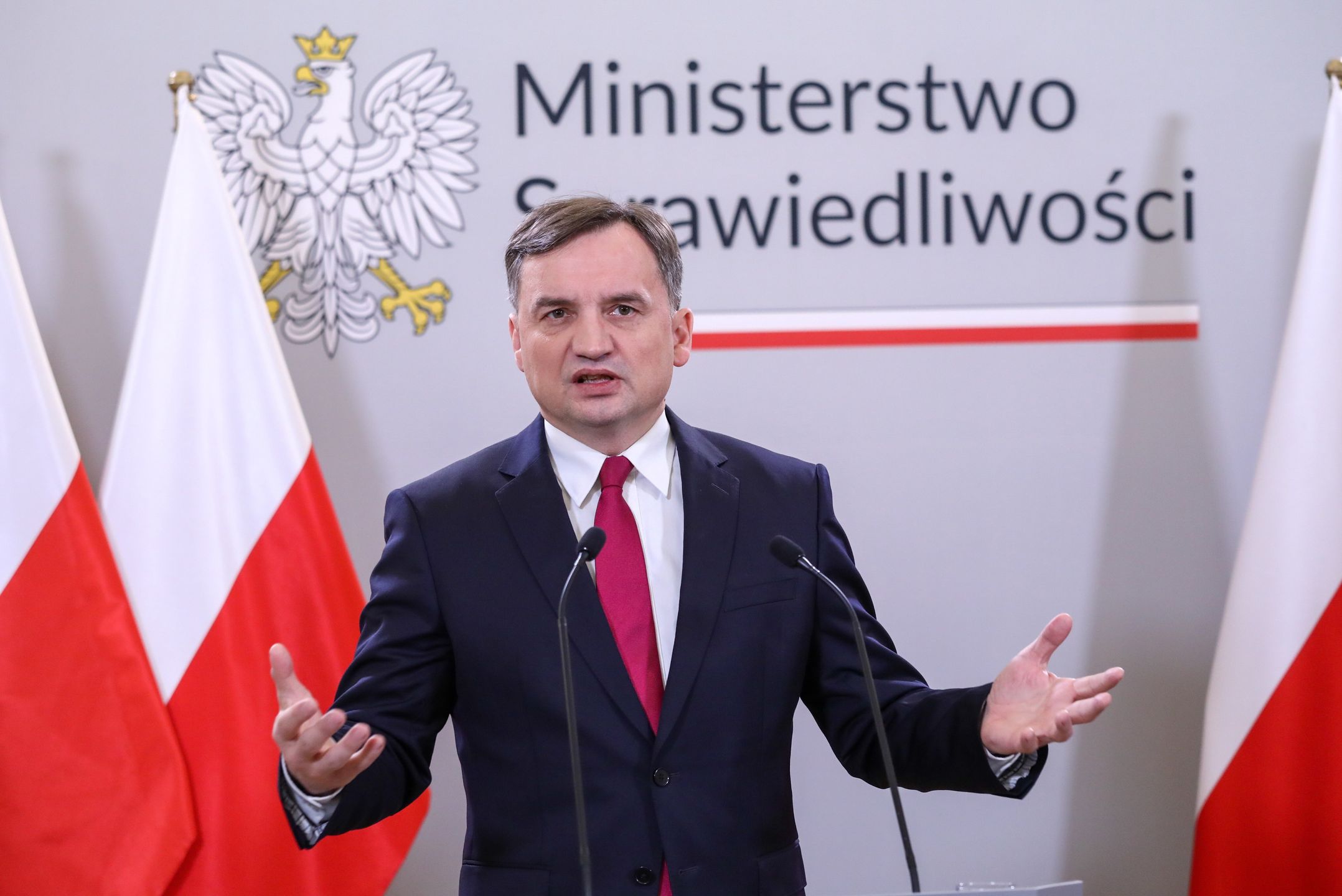 Zbigniew Ziobro
Tomasz Gzell
konferencja, minister, polityk, polityka, prasowa, prokurator generalny, solidarna polska, W obronie interesów polskich rolników
