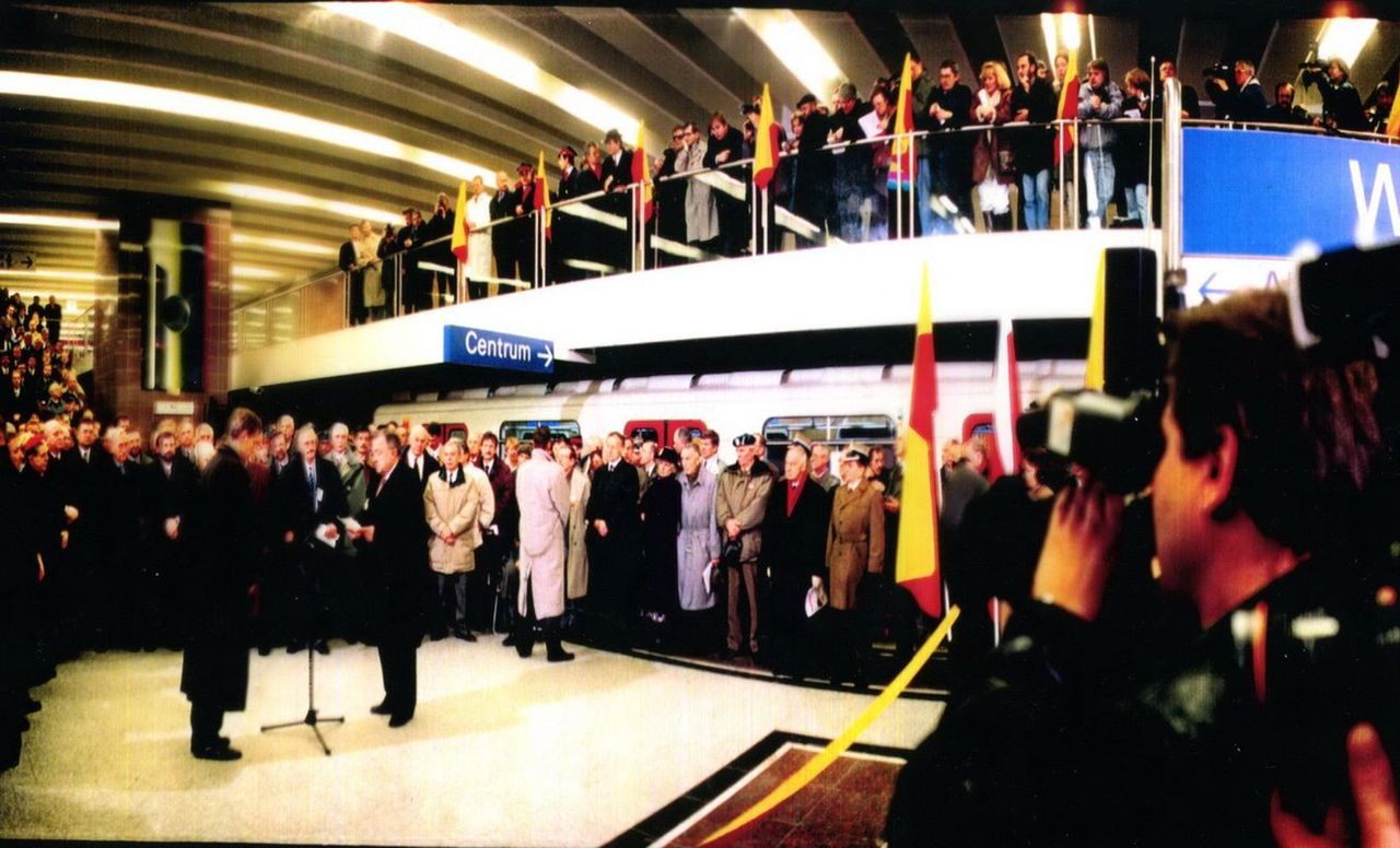 Warszawskie metro skończyło 22 lata. Pierwsze prace przy budowie rozpoczęto 90 lat temu [ZDJĘCIA]