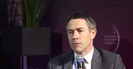 Wielkie inwestycje na kolei. PKP podpisało umowy na 8 mld zł
