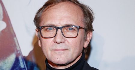 Andrzeja Chyra prezentuje w sieci swoje wideo z pogrzebu ojca. Fani: "Ale filmować, SERIO?"