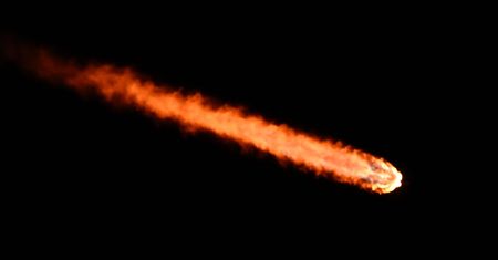 "Chemiczny ślad". Naukowcy zbadali skutki przelotu rakiety Falcon 9