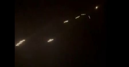 "Grad meteorytów" nad Kijowem. Oriesznik z nową głowicą kasetową