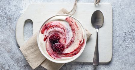 Kuchenny kameleon. Jogurt naturalny – od śniadania po wytrawny obiad. Sprawdzone pomysły i triki