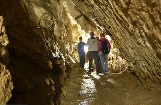 Atrakcja turystyczna w Tatrach znowu otwarta. Po remoncie potrzebne będą własne latarki