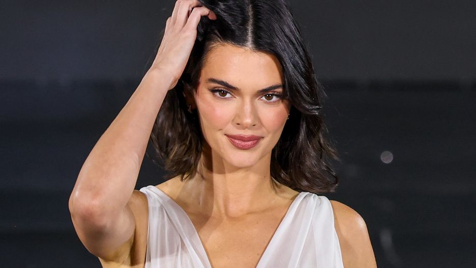 Kendall Jenner wystąpiła na pokazie w "nagiej "sukience