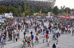 Tłumy w stolicy. "Na ostatniej prostej widać bardzo wysokie obłożenie"