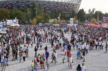Tłumy w stolicy. "Na ostatniej prostej widać bardzo wysokie obłożenie"
