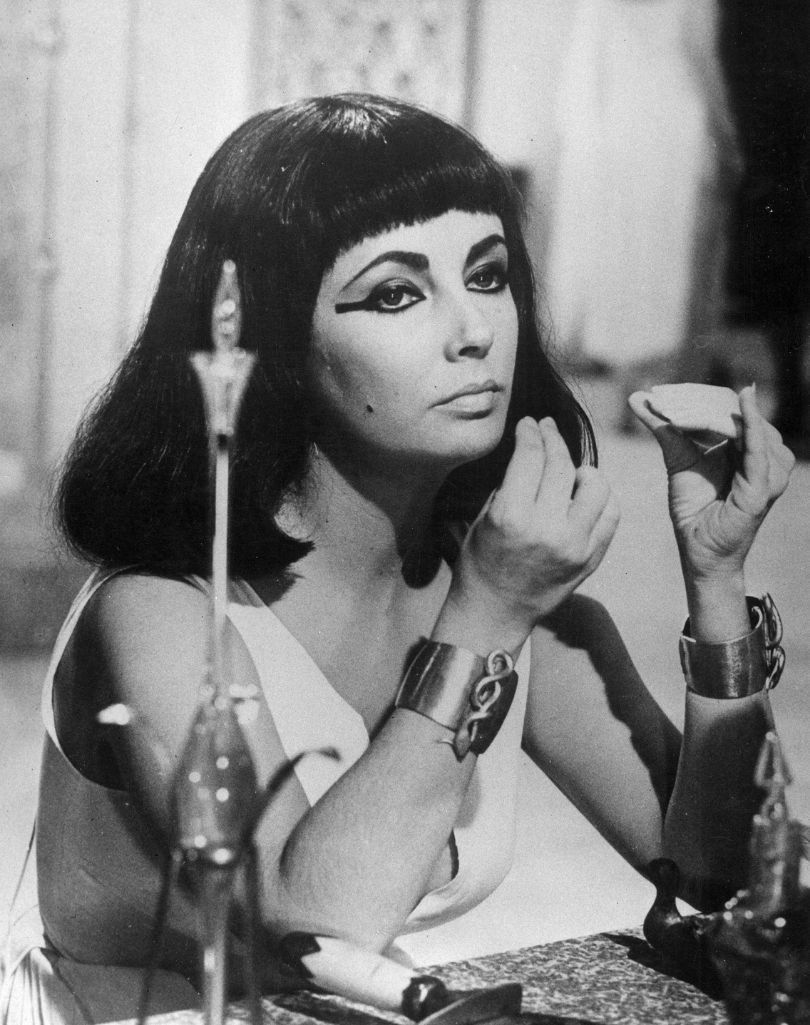 Elizabeth Taylor jako Kleopatra w produkcji z 1963 roku