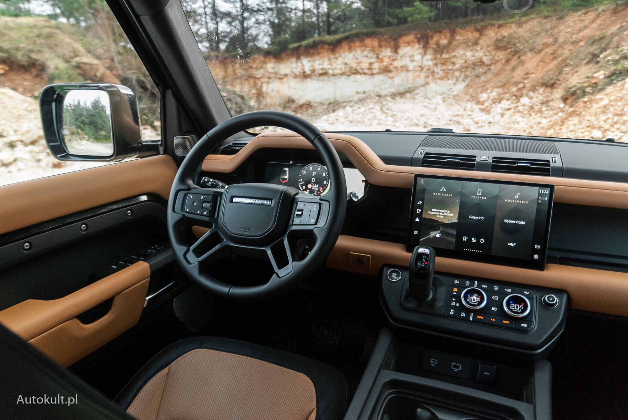Land Rover Defender 130