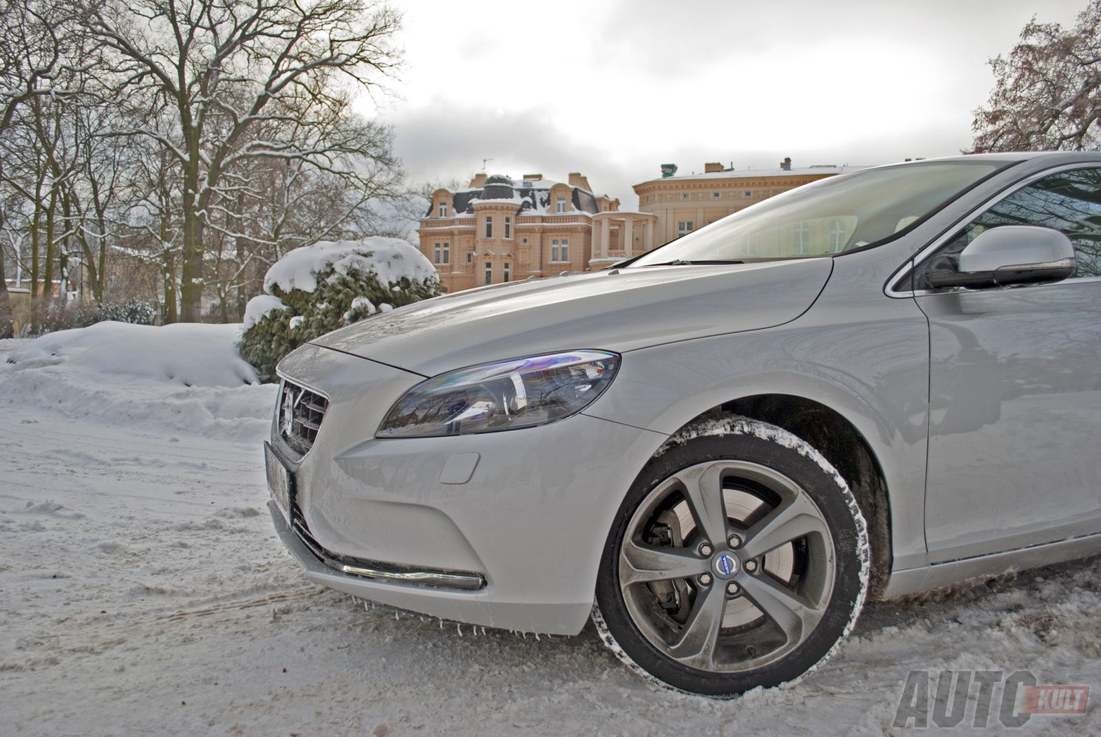 Volvo V40
