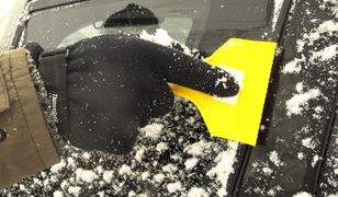 Odśnieżasz tak samochód? Mandaty idą w setki złotych