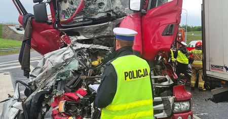 Koszmarny wypadek  na A1. 22-letnia kobieta nie miała szans