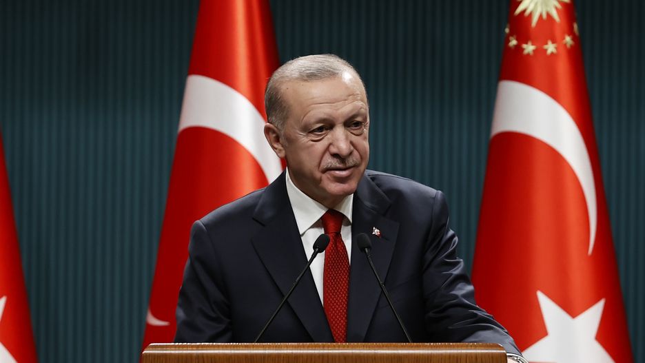 ANKARA, TURKIYE - MARCH 28: Turkish President Recep Tayyip Erdogan makes statements after chairing the Cabinet meeting in Ankara, Turkiye on March 28, 2022. (Photo by Dogukan Keskinkilic/Anadolu Agency via Getty Images)