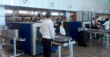 W bagażu miał 73 węże. Pracownik lotniska wpadł w panikę