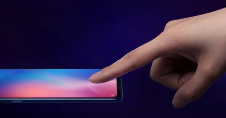 Xiaomi Mi 9 oraz Mi 9 SE zaprezentowane: trzy obiektywy mają skusić fanów mobilnej fotografii