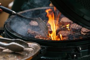 Tylko 30 minut przed grillowaniem. Prosty sposób ogranicza szkodliwe związki
