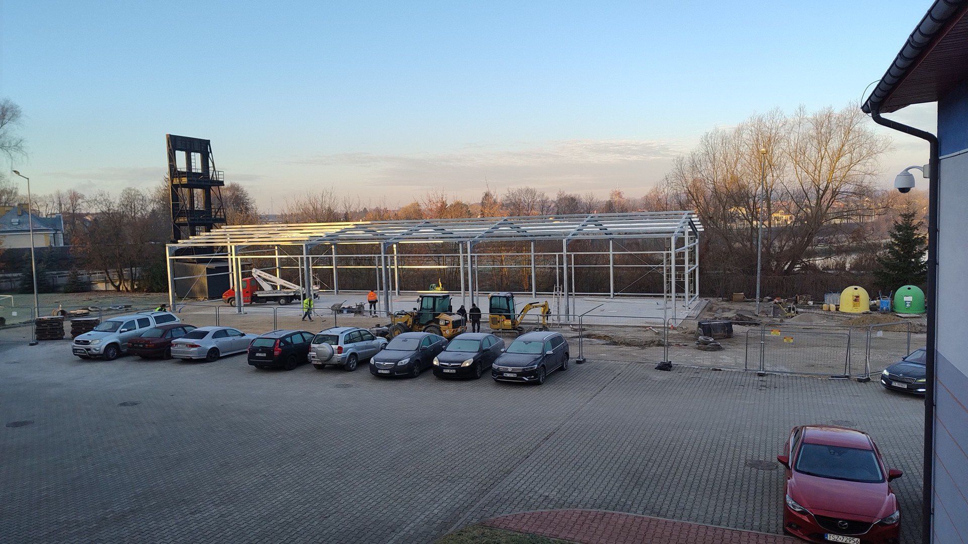 Będzie on pełnił funkcję magazynu służącego do składowania i przechowywania sprzętu, materiałów oraz środków niezbędnych do realizacji zadań z zakresu ochrony ludności, zarządzania kryzysowego oraz reagowania na różnego rodzaju zagrożenia.