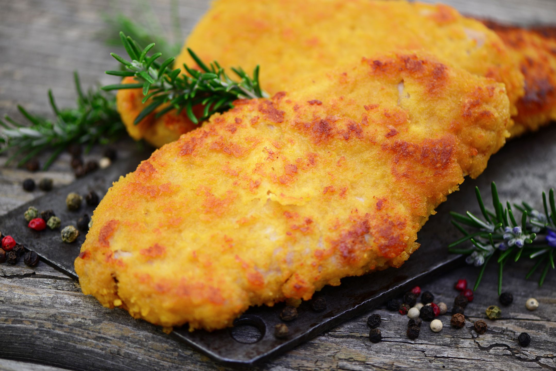Kotlet schabowy to jeden z ulubieńców Polaków