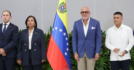 W Caracas ruszyły rozmowy władz i opozycji. "Odrodzenie kraju"