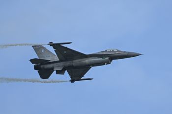 Ukraina dostanie kolejne myśliwce F-16. Zełenski ogłasza