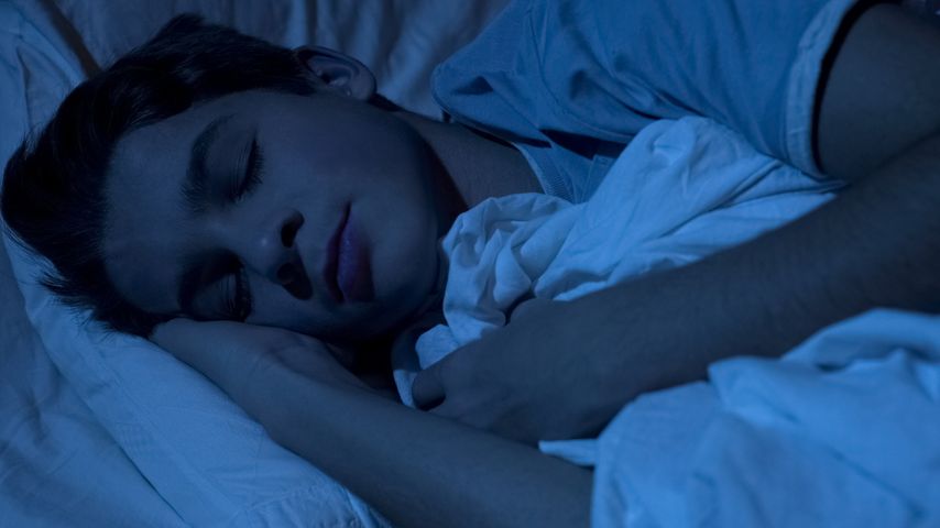 Muzyka relaksacyjna do snu zmniejsza wydzielanie kortyzolu