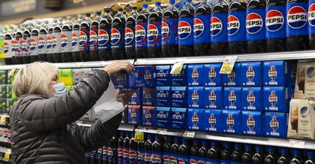 Spadają przychody PepsiCo. Klienci kupują mniej napojów. Efekt podwyżek