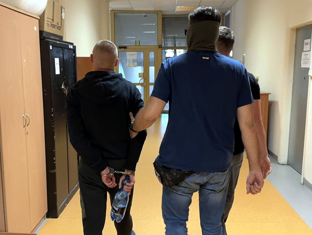 Policja rozbiła narkotykowy gang w Warszawie. 24 osoby w rękach funkcjonariuszy