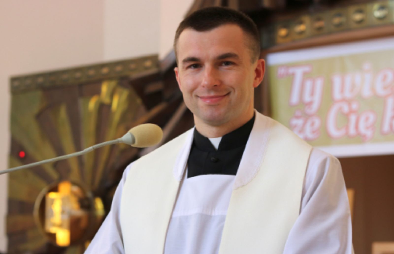 Ksiądz Sebastian Picur odpowiada. "Czy idąc do kościoła, potrzebna jest kasa?". 