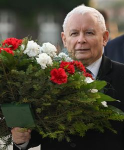 Kaczyński odwiedził Powązki. Niezręczna sytuacja na cmentarzu