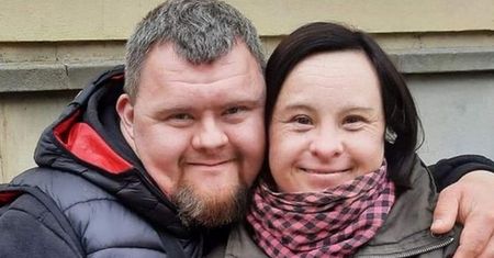 Uczestnicy "Down the road" ZARĘCZYLI SIĘ! "Mam nadzieję, że kiedyś będziemy mogli wziąć ślub" (FOTO)