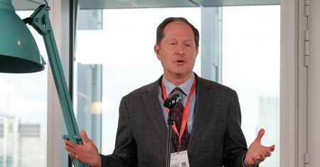 Ambasador USA w Polsce o zniszczeniu świecznika chanukowego we Wrocławiu. "Potępiam ten akt"