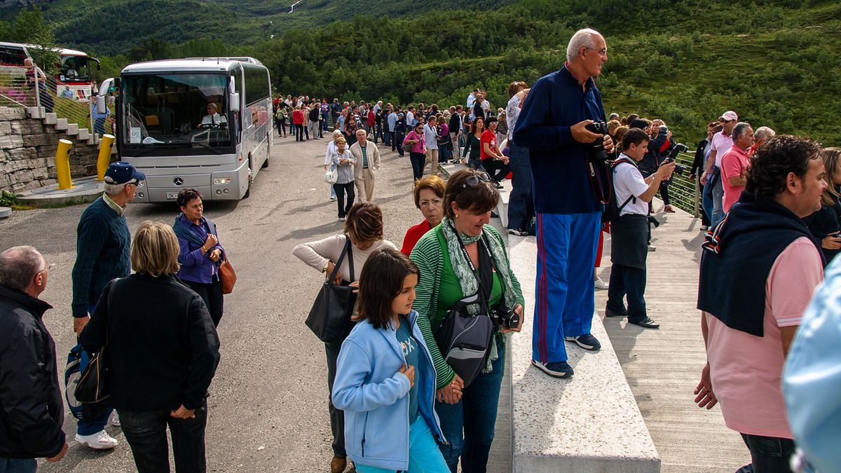 Jak usunąć tłum ze zdjęcia? 1