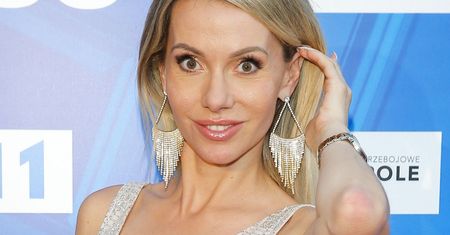 Małgorzata Opczowska pozdrawia z wakacji na Majorce. Pozuje w czerwonym bikini