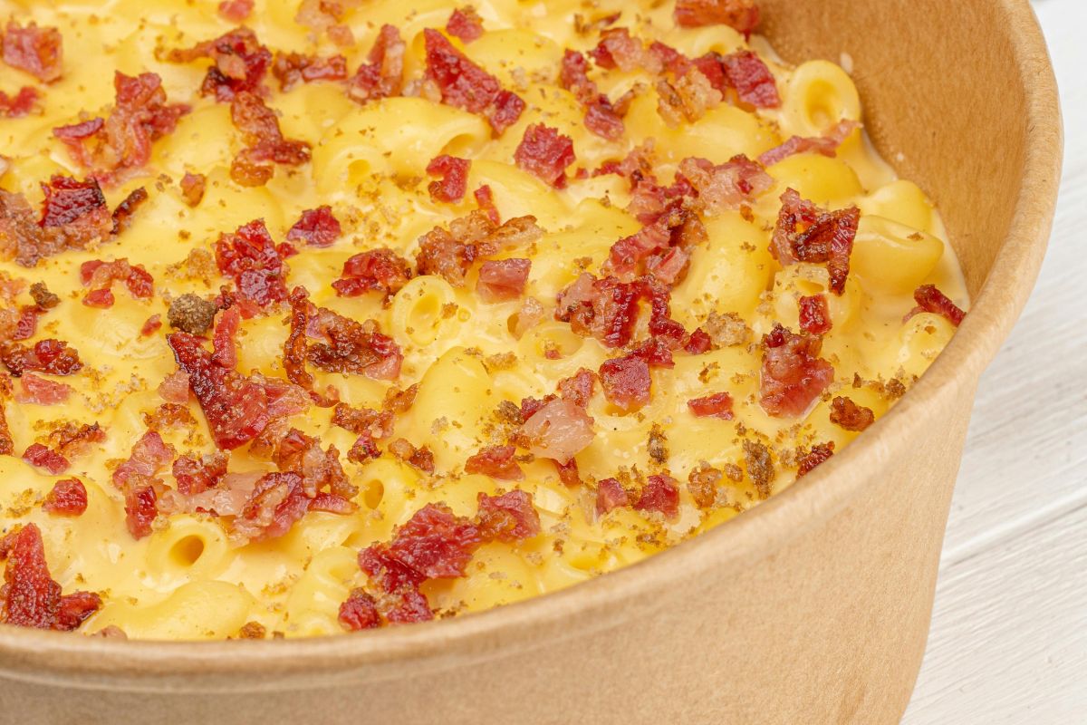 Frittata di maccheroni impresses with its simplicity
