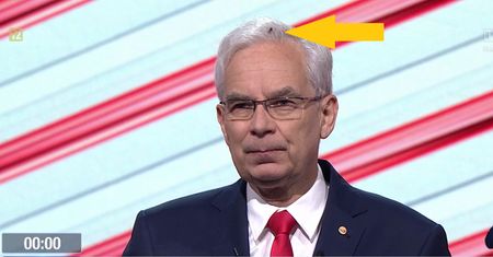 Debata w TVP. Mucha usiadła mu na głowie. Tłumaczy, dlaczego nie zareagował