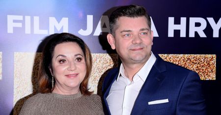 Danuta Martyniuk nie lubi nowej sympatii syna. "Ona zawsze osaczała Daniela"