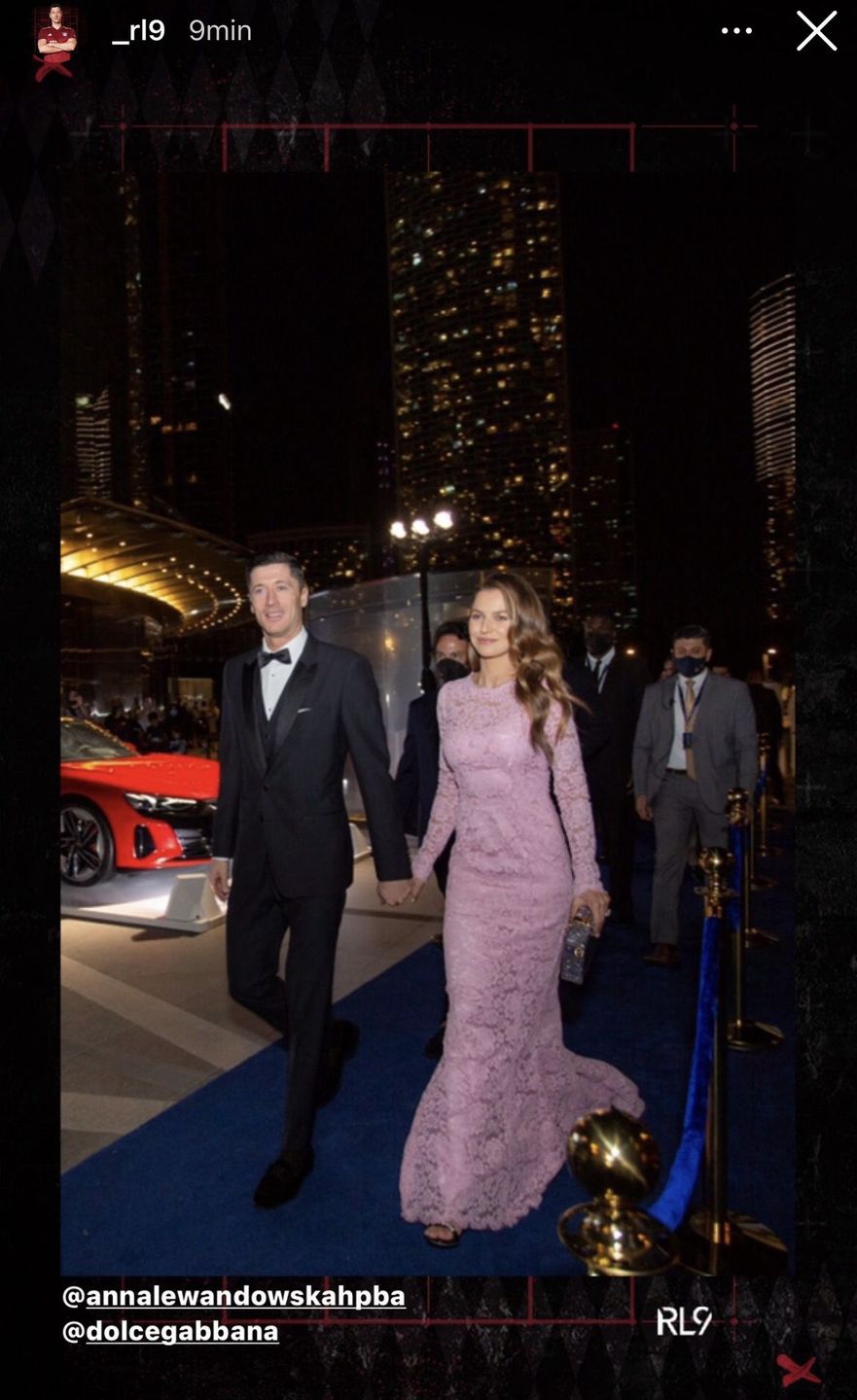 Anna Lewandowska i jej sukienka ZA KROCIE wspierają Roberta Lewandowskiego na gali w Dubaju